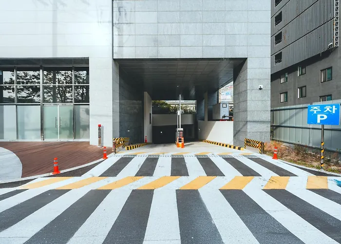 H Avenue Sasang Station 4*