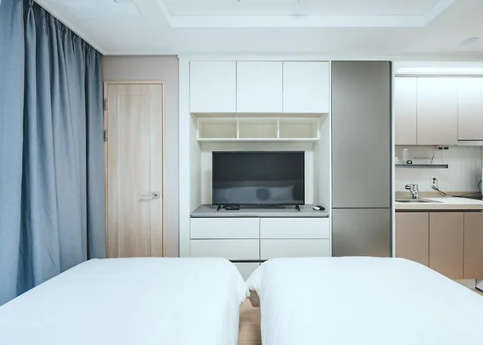 H Avenue Sasang Station 4*