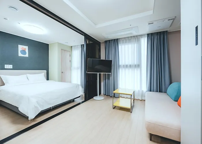 H Avenue Sasang Station 4* Busan