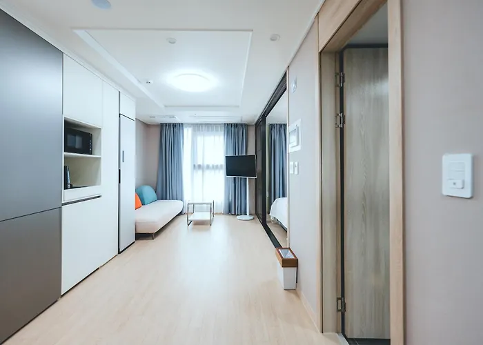 Hotel H Avenue Sasang Station